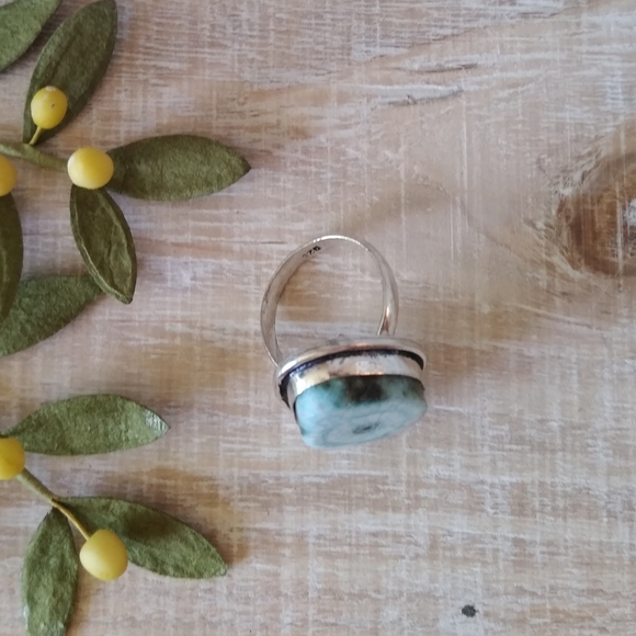 SILVER RING BLUE SOLAR QUARTZ NWOT - Picture 4 of 5